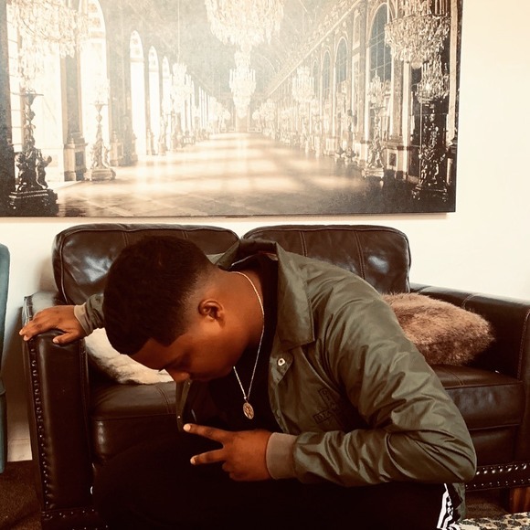 Meet your Posher, Rene - Picture 1 of 1